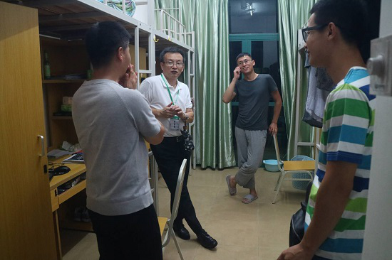 迎新（二）|走访宿舍，传递温暖