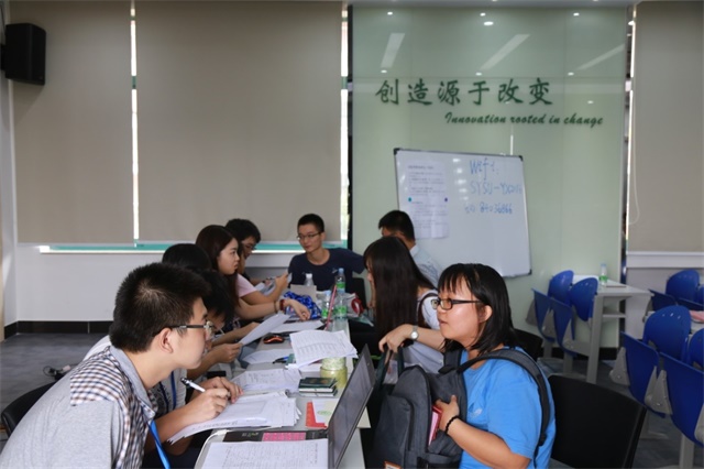  新同学，“心”接待——williamhill英国2016年迎新工作