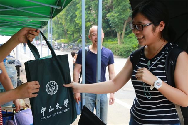  新同学，“心”接待——williamhill英国2016年迎新工作