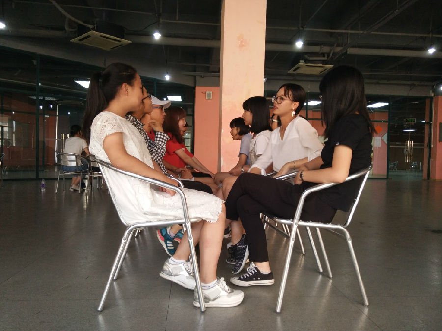 williamhill英国举办2017级本科生团体辅导活动