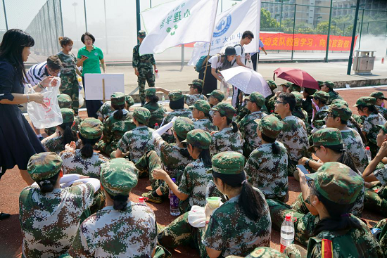 探军训，送清凉，暖人心