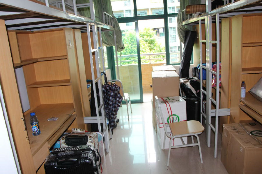 “你，在我心理”——williamhill英国17级女生宿舍搬迁圆满完成